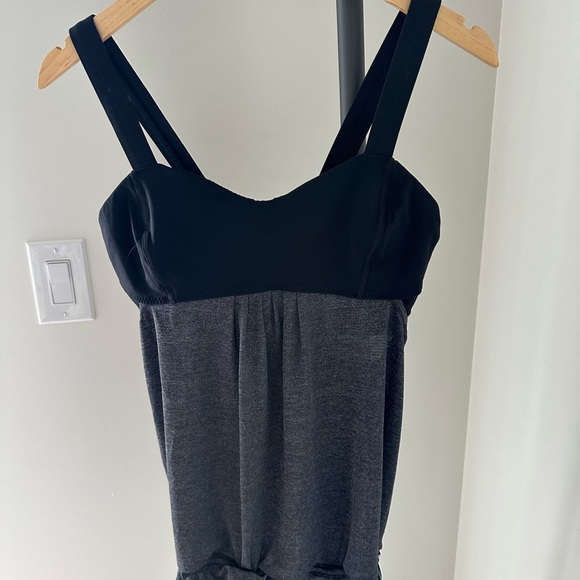 Lululemon Black and Gray Sleeveless top - Picture 3 of 8